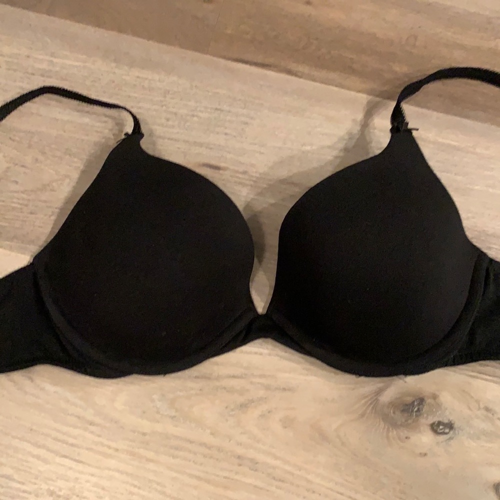 Victoria’s Secret black push-up bra 36B - Picture 1 of 4